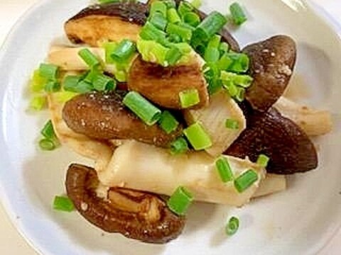 イカと椎茸のガリバタ醤油炒め